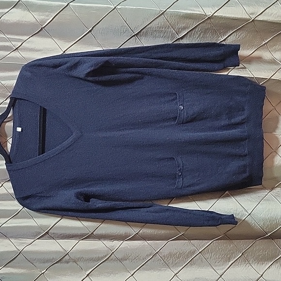 VGUC- 100% Wool V Neck Tunic Sweater - Picture 1 of 7